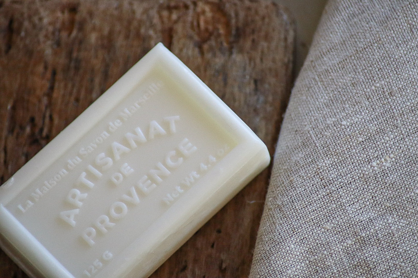 Savon solide 125g parfumé au Lait d'ânesse